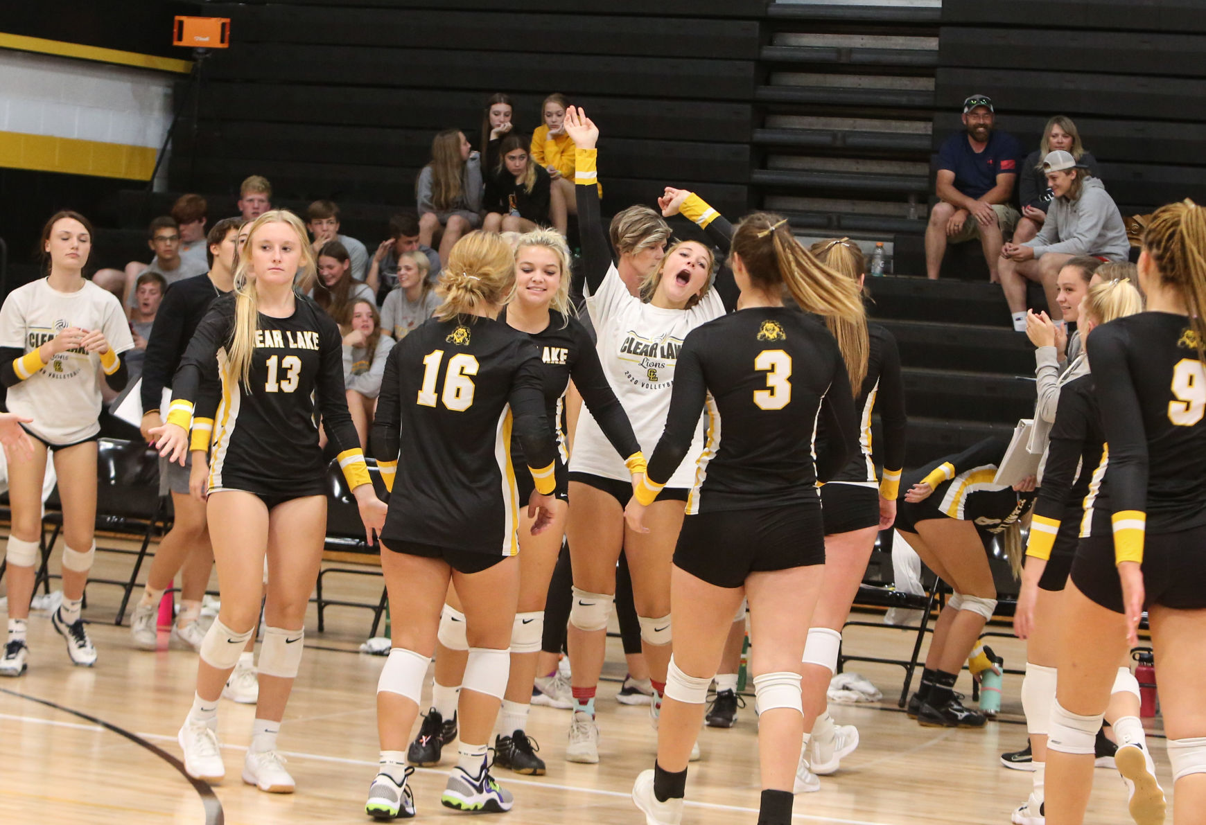 Clear Lake volleyball vs Iowa Falls-Alden 09-07-21 -15.jpg